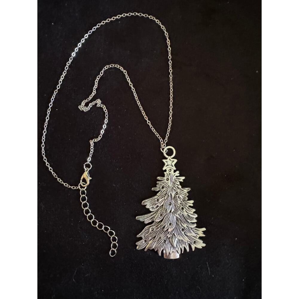 Silver Christmas Tree Pendant Necklace 18” Chain Holiday Jewelry N251